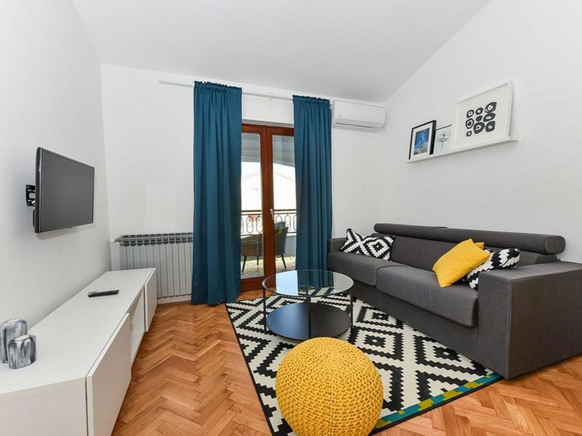 Mediterraneo Garden Apartments بيتريتْشاني الغرفة الصورة