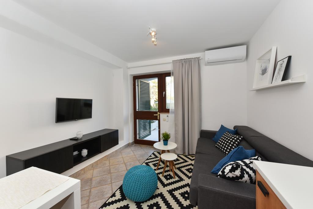 Mediterraneo Garden Apartments بيتريتْشاني المظهر الخارجي الصورة