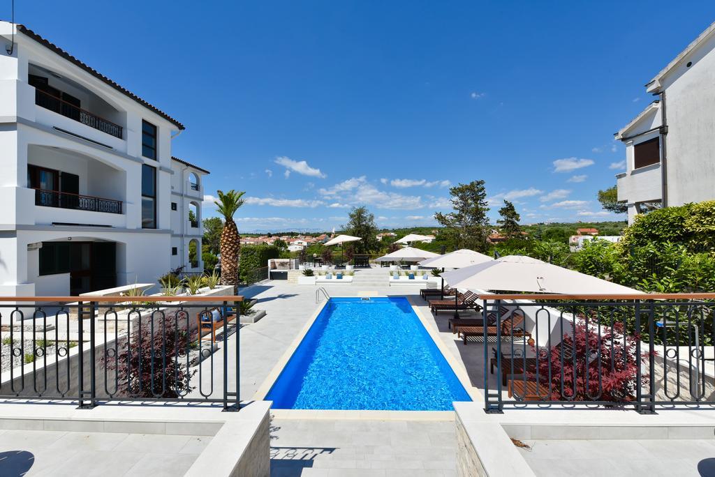 Mediterraneo Garden Apartments بيتريتْشاني المظهر الخارجي الصورة